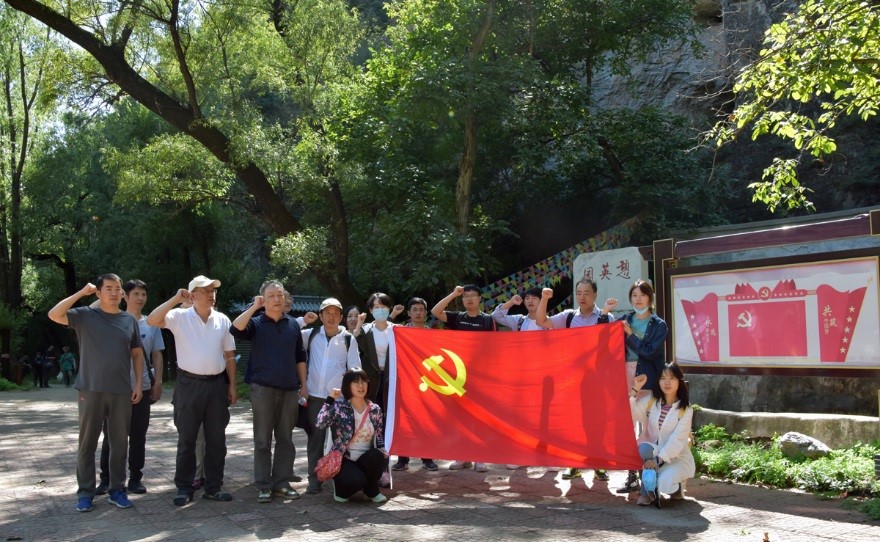 党员重温入党誓词仪式