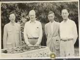 左起：北大教授段学复，苏联专家，郭永怀，北大教授张龙翔