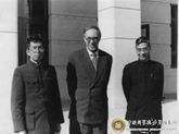 1957年4月20日郭永怀与苏联院士拉甫连捷夫、力学所副所长晋曾毅在力学所