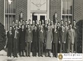 1947年2月3日，郭永怀在Langley航空实验室。第一排：右4冯卡门，左2钱学森，第3排：左2郭永怀